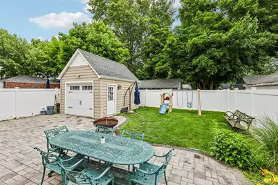 123 Stratford Avenue, Williston Park, NY 11596 - Photo 21