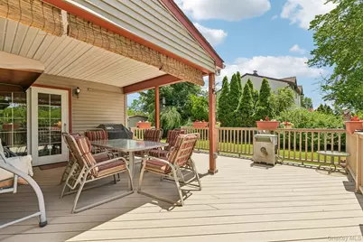 83 Coppersmith Road, Levittown, NY 11756 - Photo 21
