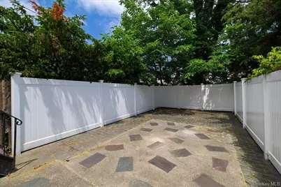 52-37 39th Avenue, Sunnyside, NY 11104 - Photo 9