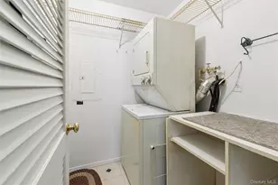 950 Skyline Dr, Coram, NY 11727 - Photo 25