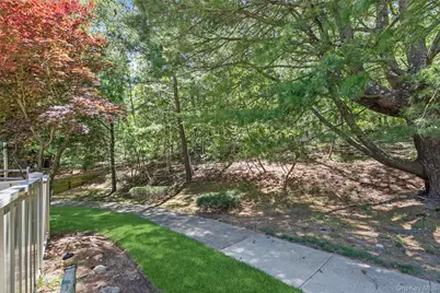 950 Skyline Drive, Coram, NY 11727 - Photo 31
