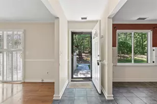 950 Skyline Dr, Coram, NY 11727 - Photo 3