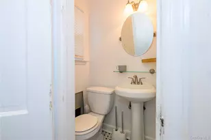 106 Dunwoodie St, Yonkers, NY 10704 - Photo 13