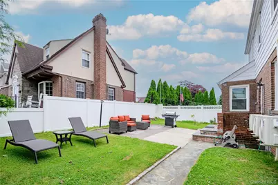 106 Dunwoodie Street, Yonkers, NY 10704 - Photo 23