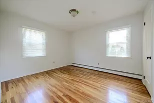 2419 Rockville Centre Pkwy, Oceanside, NY 11572 - Photo 13