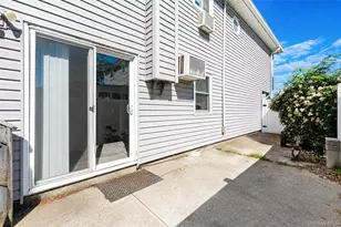 233 E Alhambra Ave, Lindenhurst, NY 11757 - Photo 21
