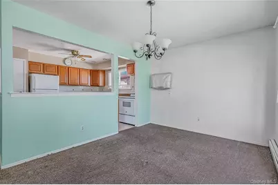 233 E Alhambra Avenue, Lindenhurst, NY 11757 - Photo 5