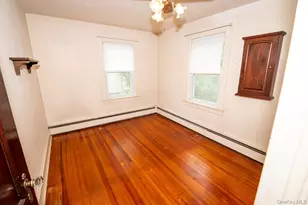 34 Remsen Ave, Valley Stream, NY 11580 - Photo 15