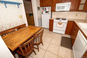 34 Remsen Ave, Valley Stream, NY 11580 - Photo 7