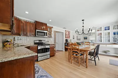 4 Bacon Lane, Babylon, NY 11702 - Photo 15