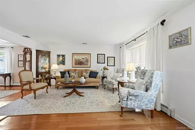 4 Bacon Lane, Babylon, NY 11702 - Photo 5