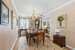 4 Bacon Ln, Babylon, NY 11702 - Photo 9