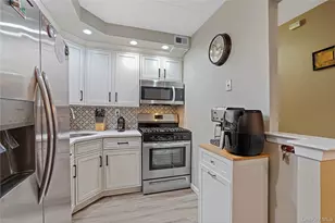 61-12 69th St, Middle Village, NY 11379 - Photo 9