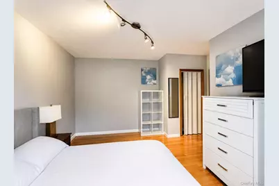 21-44 78th Street #2, Astoria, NY 11370 - Photo 9