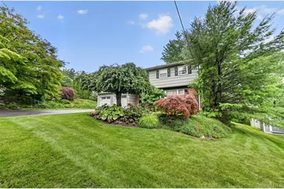 14 Tyler Place, Nanuet, NY 10954 - Photo 3