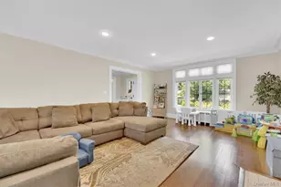 2 Rockland Ave, Yonkers, NY 10705 - Photo 11