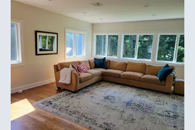 650 Prescott Place, Woodmere, NY 11581 - Photo 5