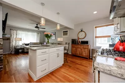 26 Rhode Avenue, Merrick, NY 11566 - Photo 7