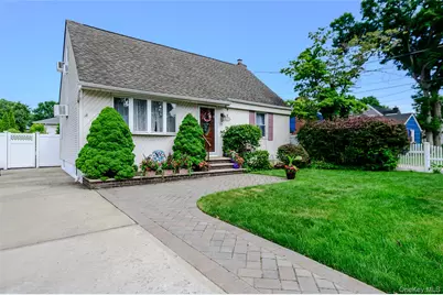 26 Rhode Avenue, Merrick, NY 11566 - Photo 27