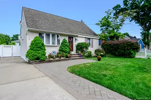 26 Rhode Ave, Merrick, NY 11566 - Photo 27