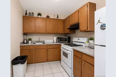 4779 White Plains Road, Bronx, NY 10470 - Photo 11