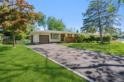 39 Tanglewood Drive, Smithtown, NY 11787 - Photo 3