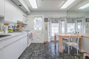 52-04 Redfield St, Douglaston, NY 11362 - Photo 19