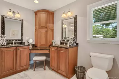 433 Hillside Avenue, West Sayville, NY 11769 - Photo 33