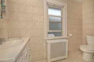 51 Bellmore St, Floral Park, NY 11001 - Photo 9