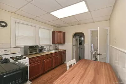 51 Bellmore Street, Floral Park, NY 11001 - Photo 5