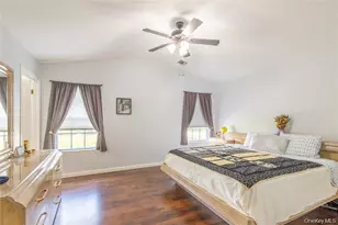 7 Summerfield Ln S, Aquebogue, NY 11901 - Photo 17