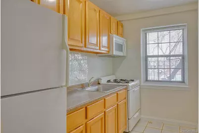 78-35 147th Street #2E, Kew Gardens, NY 11367 - Photo 5
