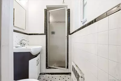 66-10 Thornton Place #2E, Rego Park, NY 11374 - Photo 19