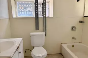 136-24 220th St, Springfield Gardens, NY 11413 - Photo 11