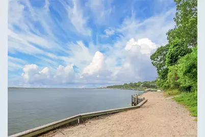 11 Bay View Drive, Hampton Bays, NY 11946 - Photo 9