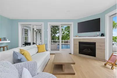 11 Bay View Drive, Hampton Bays, NY 11946 - Photo 11