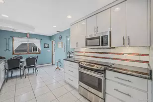 1000 Oakfield Ave, North Bellmore, NY 11710 - Photo 15