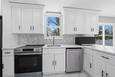 10 Curlin Lane, Saint James, NY 11780 - Photo 7