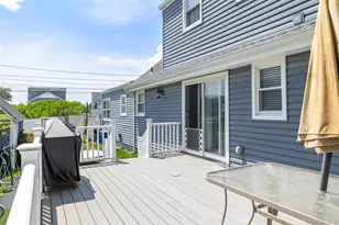 145 W Lido Prom, Lindenhurst, NY 11757 - Photo 21