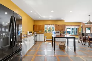2185 Sycamore Ave, Ronkonkoma, NY 11779 - Photo 21