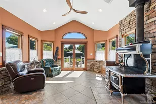 2185 Sycamore Ave, Ronkonkoma, NY 11779 - Photo 25
