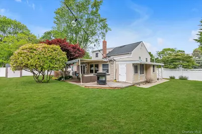 31 Sherwood Drive, East Islip, NY 11730 - Photo 23
