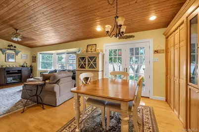 31 Sherwood Drive, East Islip, NY 11730 - Photo 5