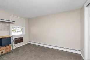 31 Sherwood Dr, East Islip, NY 11730 - Photo 19