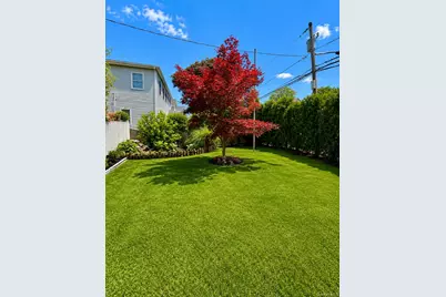 110 Roosevelt Avenue, Inwood, NY 11096 - Photo 21
