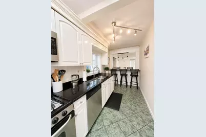 110 Roosevelt Avenue, Inwood, NY 11096 - Photo 5