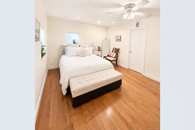 110 Roosevelt Avenue, Inwood, NY 11096 - Photo 11