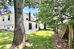 91 Washington Ave, Wyandanch, NY 11798 - Photo 3