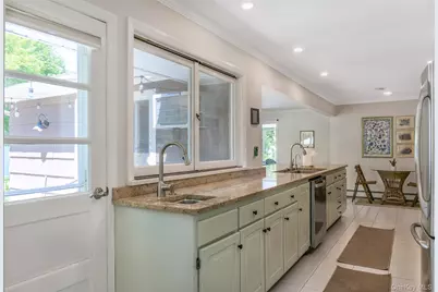 47 Oak Road, Patchogue, NY 11772 - Photo 17