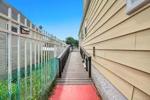 137-15 169th St, Jamaica, NY 11434 - Photo 9